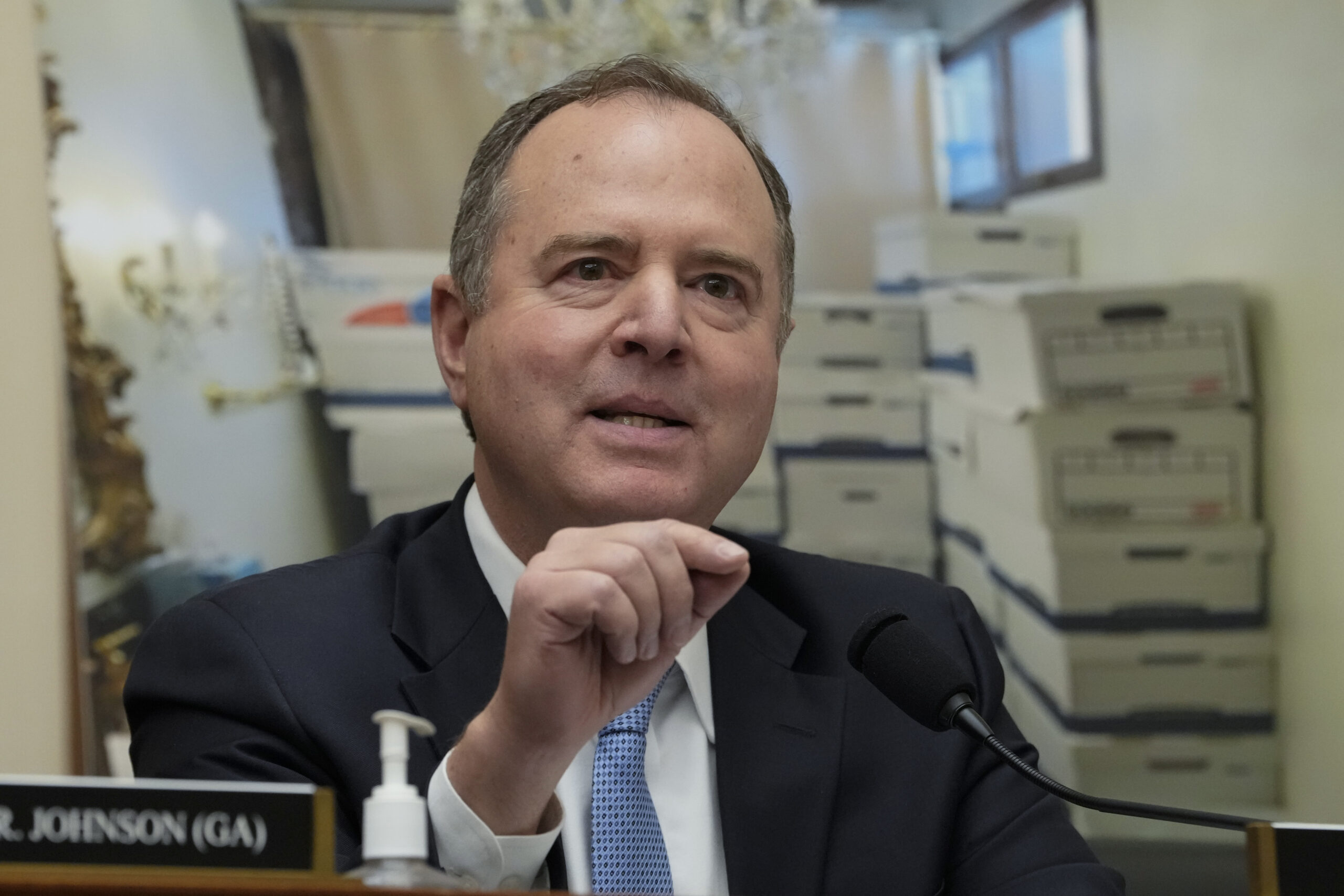 Schiff falls victim to crime in California hours before fundraiser: ‘Welcome to San Francisco’