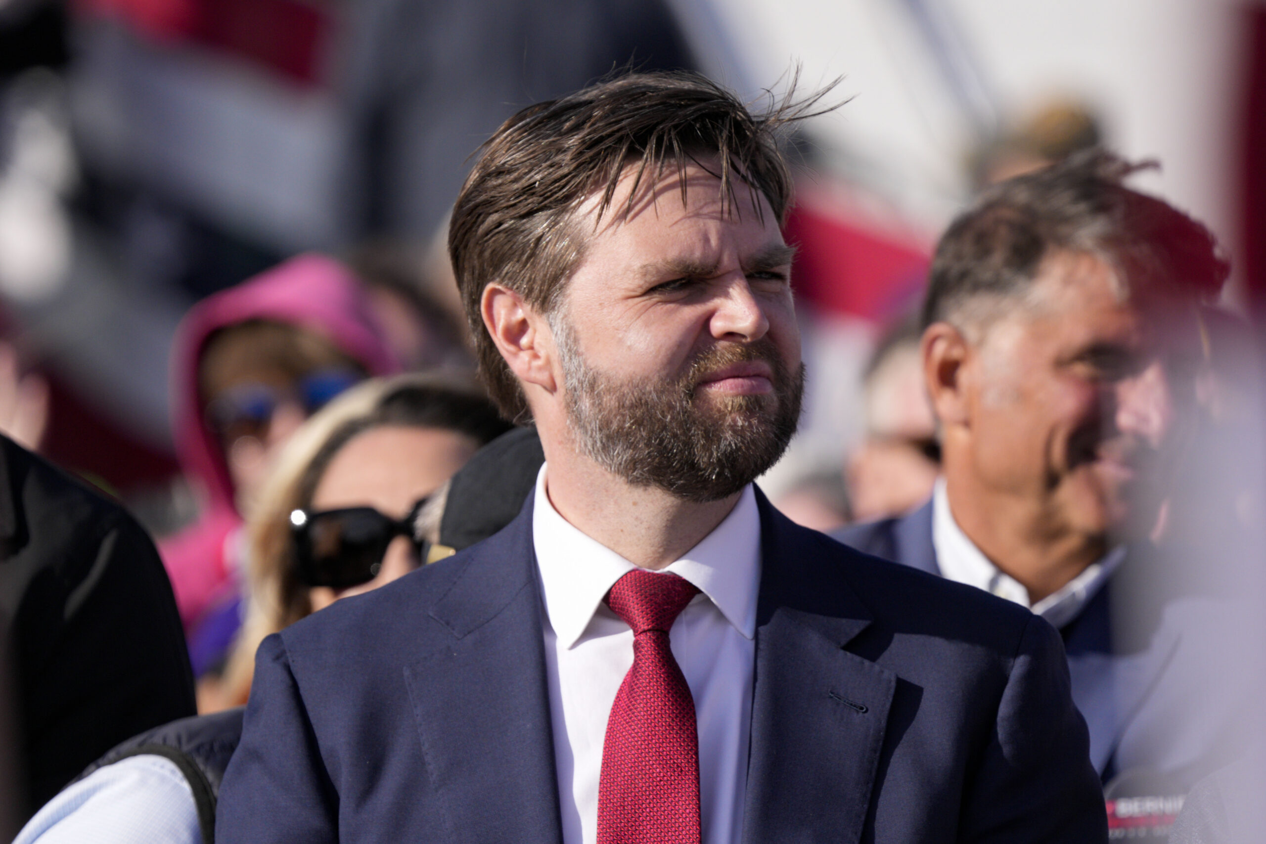 JD Vance warns Speaker Johnson of trouble should he focus on foreign aid without border security