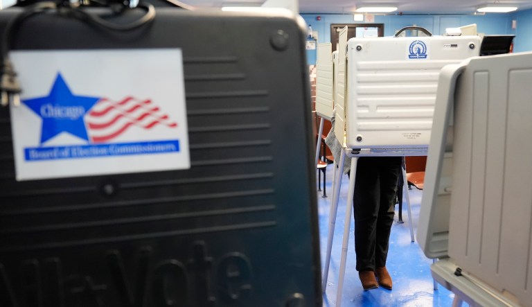 Illinois lawmakers not pushing for abortion ballot measure for November