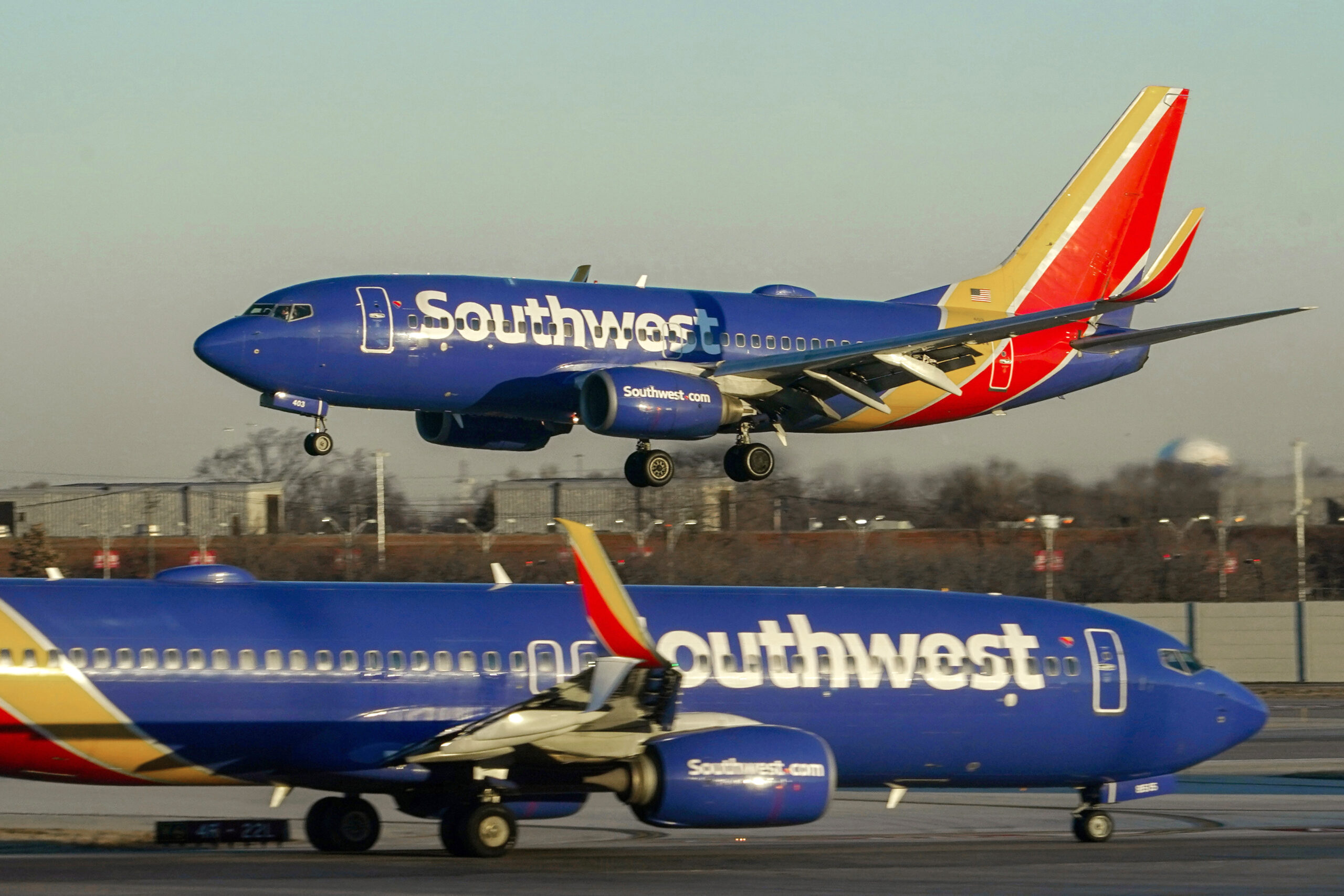 Southwest Boeing engine cover rips apart during takeoff in scary viral moment