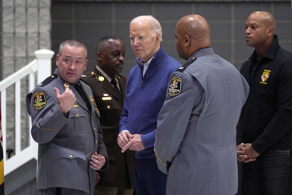 At Baltimore Key Bridge, Biden pledges federal support ‘until the cement has dried’