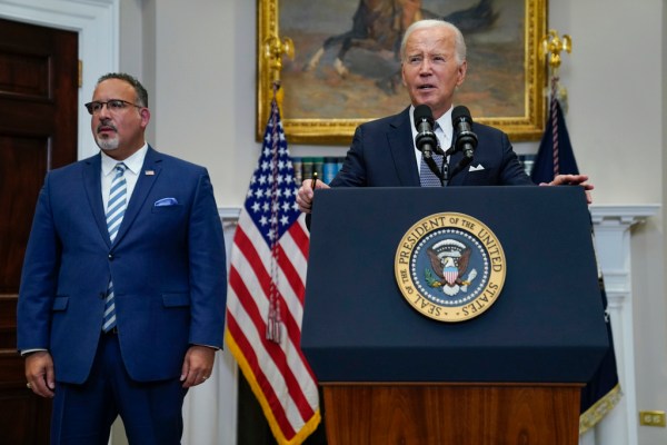 Biden rolls out new student loan plan, ignoring GOP legal challenges