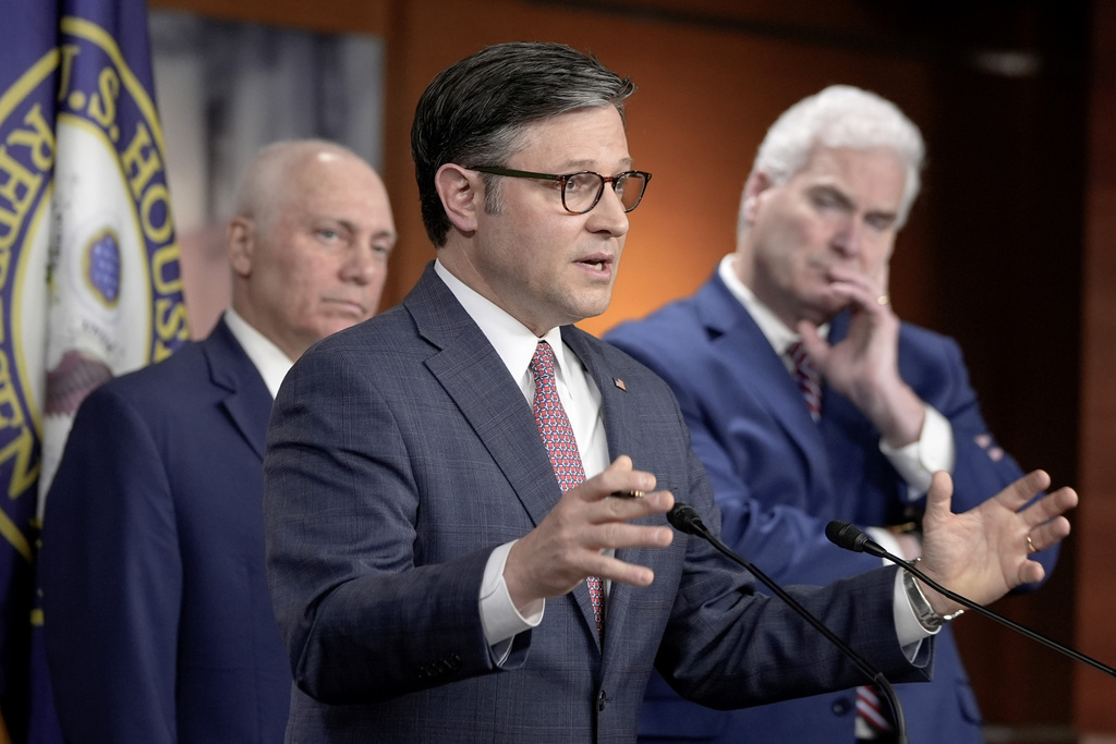Congress really wants the FBI to be able to spy on anyone