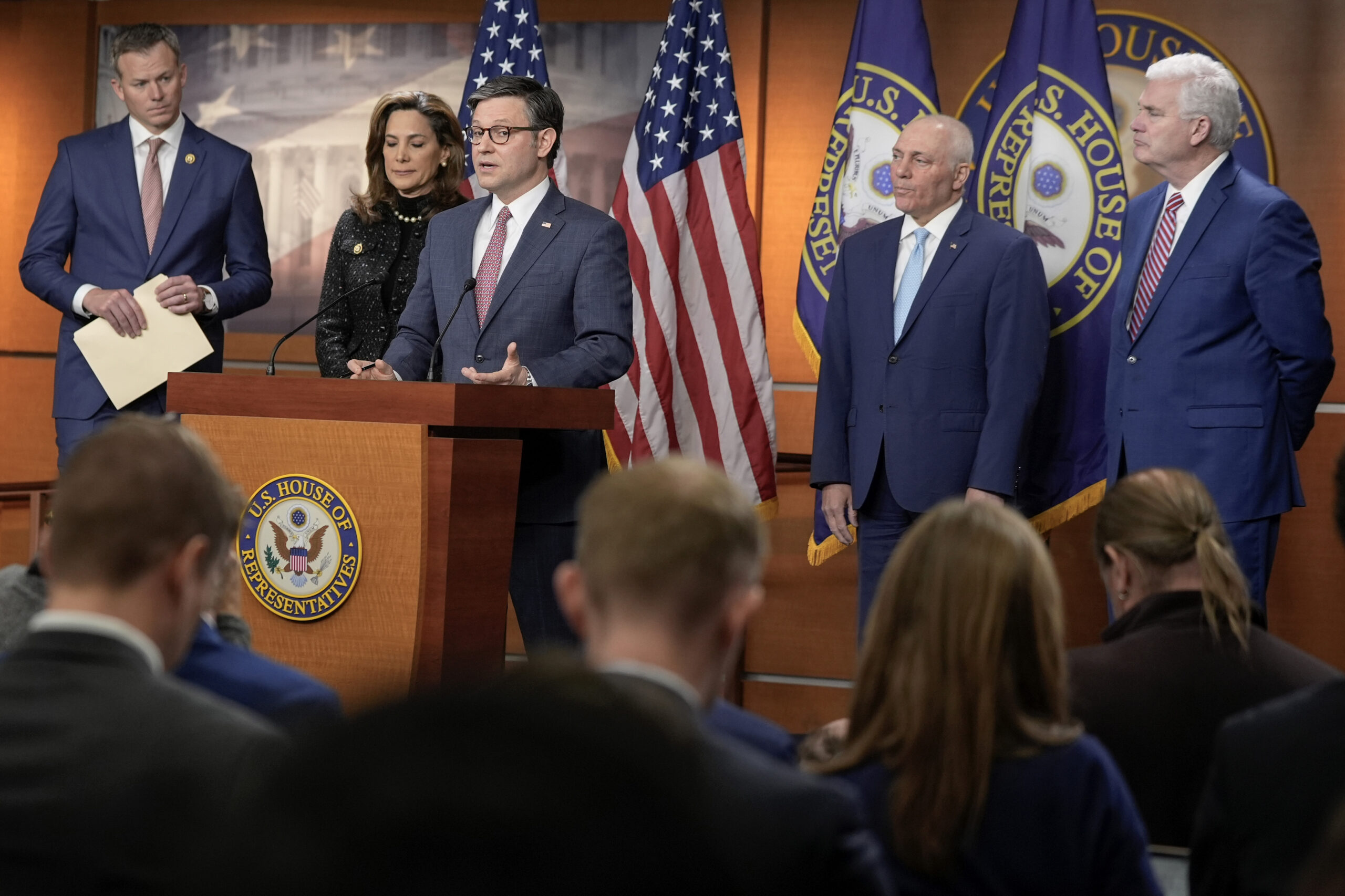 House overcomes first hurdle for FISA legislation after conservative revolt