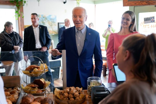 Biden White House hosts DC official who praised antisemite despite reported invite ban