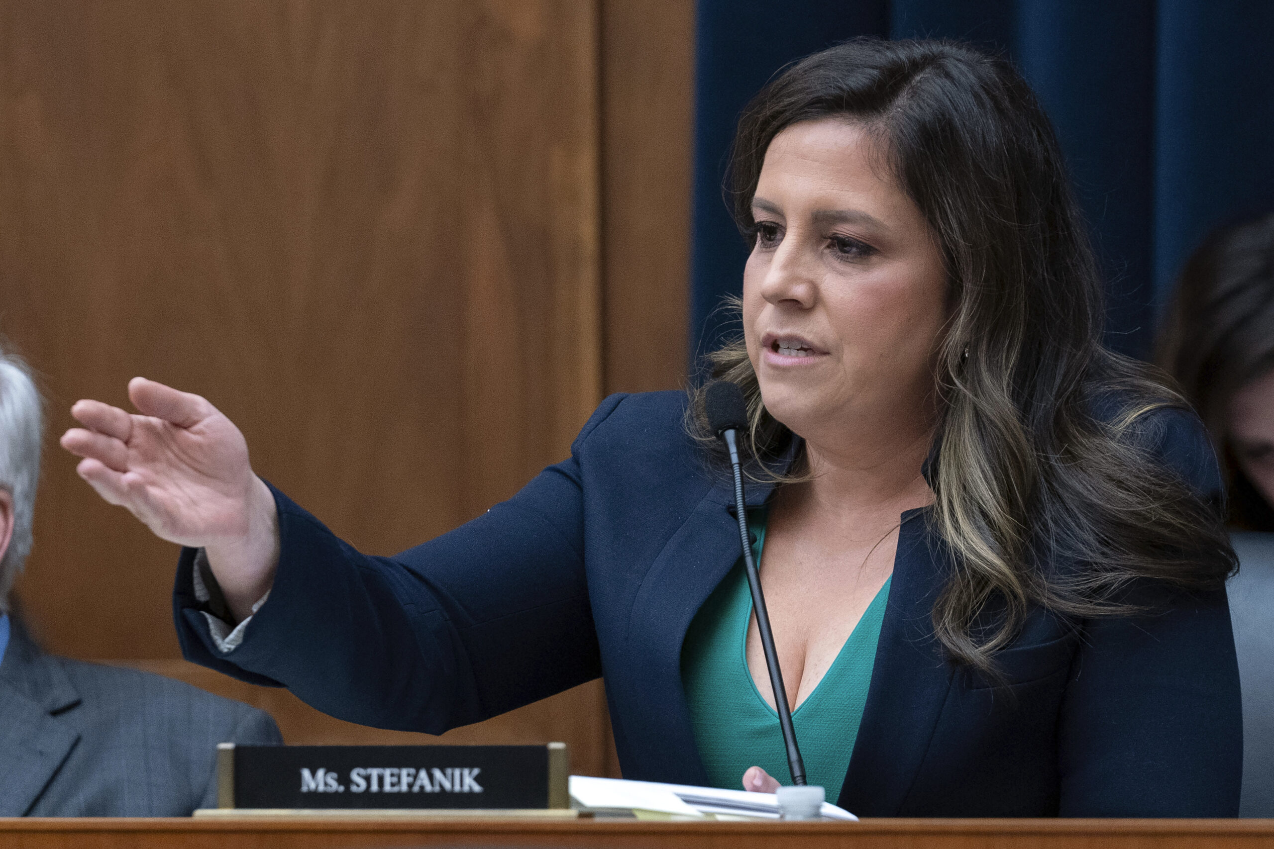 Stefanik and New York GOP demand  Columbia president resign: ‘You have failed’
