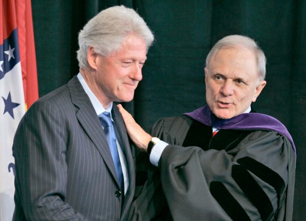 Former Arkansas governor and senator dies at 89