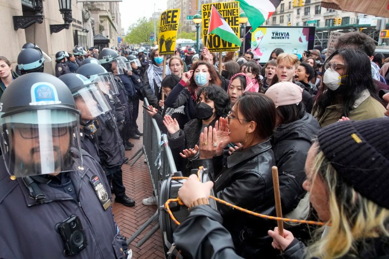 Treat illegal protesters as criminals