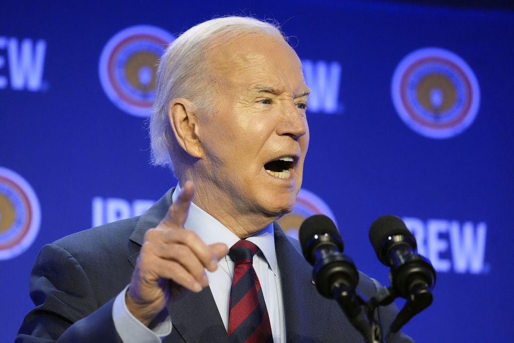 The Debrief with Hugo Gurdon: Would steel tariffs help Biden or Trump more?