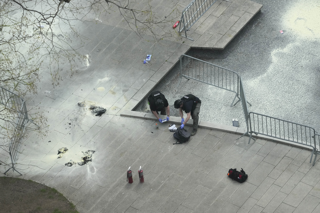 Man who set himself on fire outside Trump trial was spreading ‘conspiracies’ and ‘propaganda’