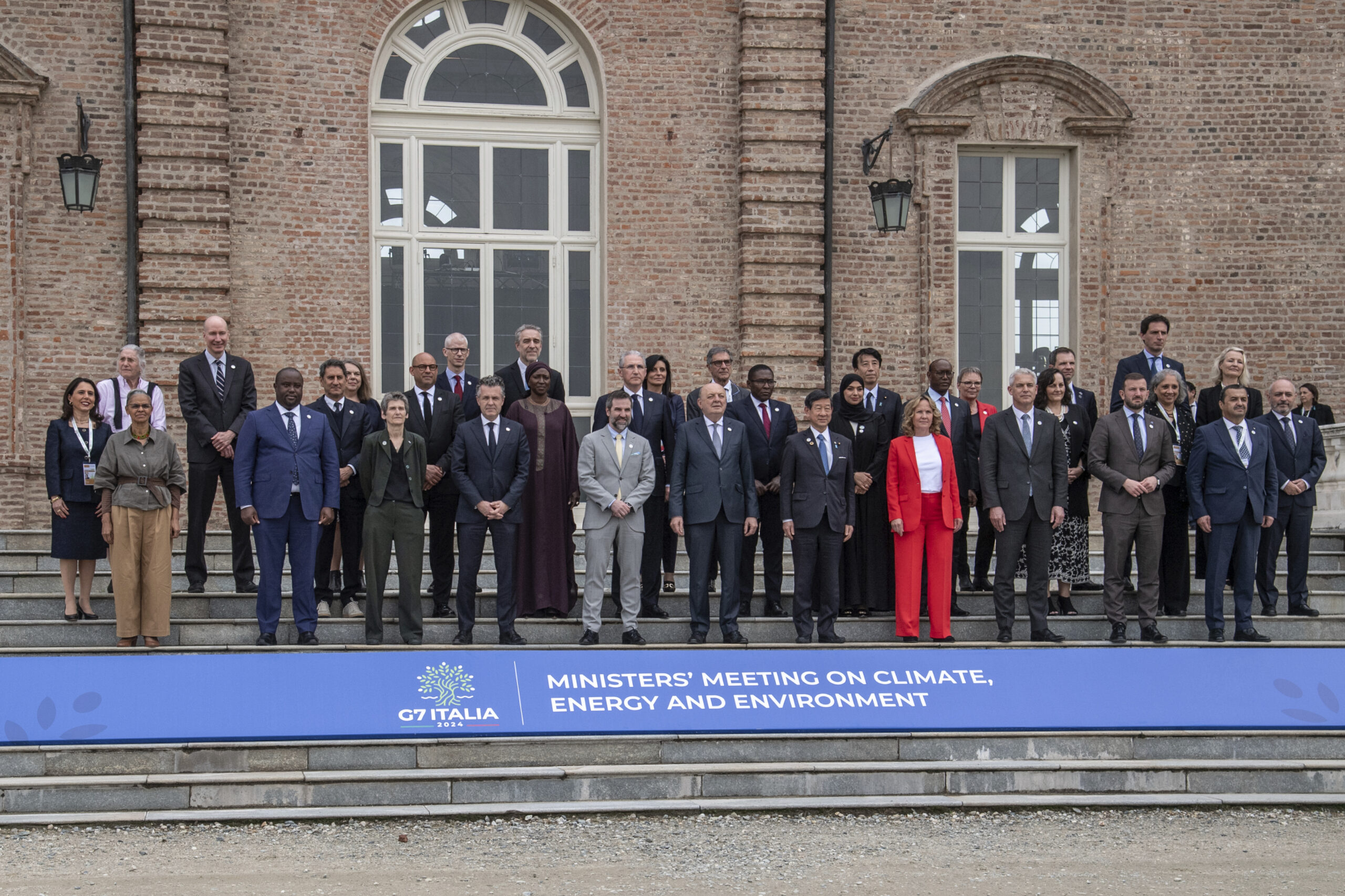 G7 leaders agree to phase out coal power plants by early 2030s