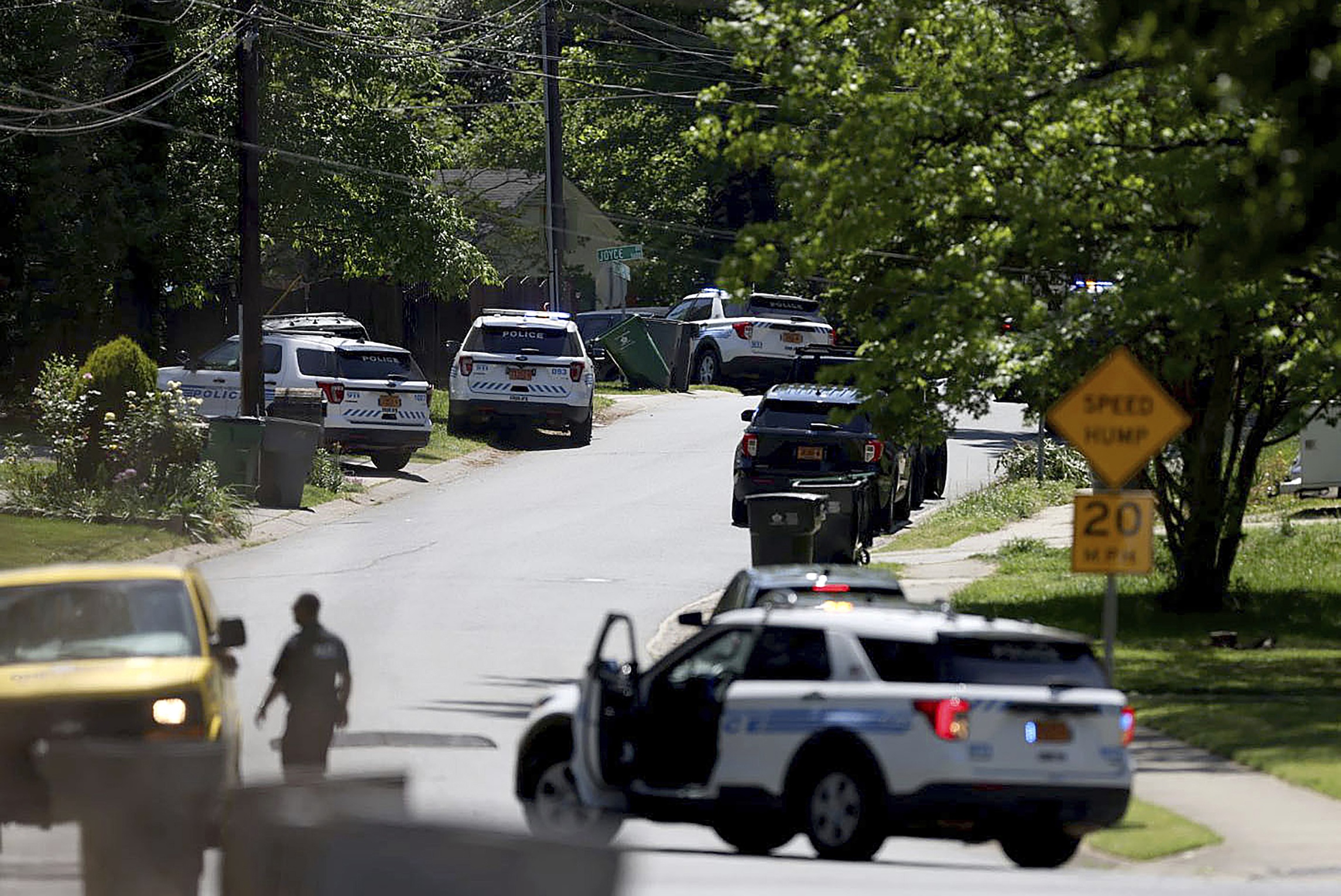 Charlotte shooting: Four law enforcement officers killed and others wounded during standoff