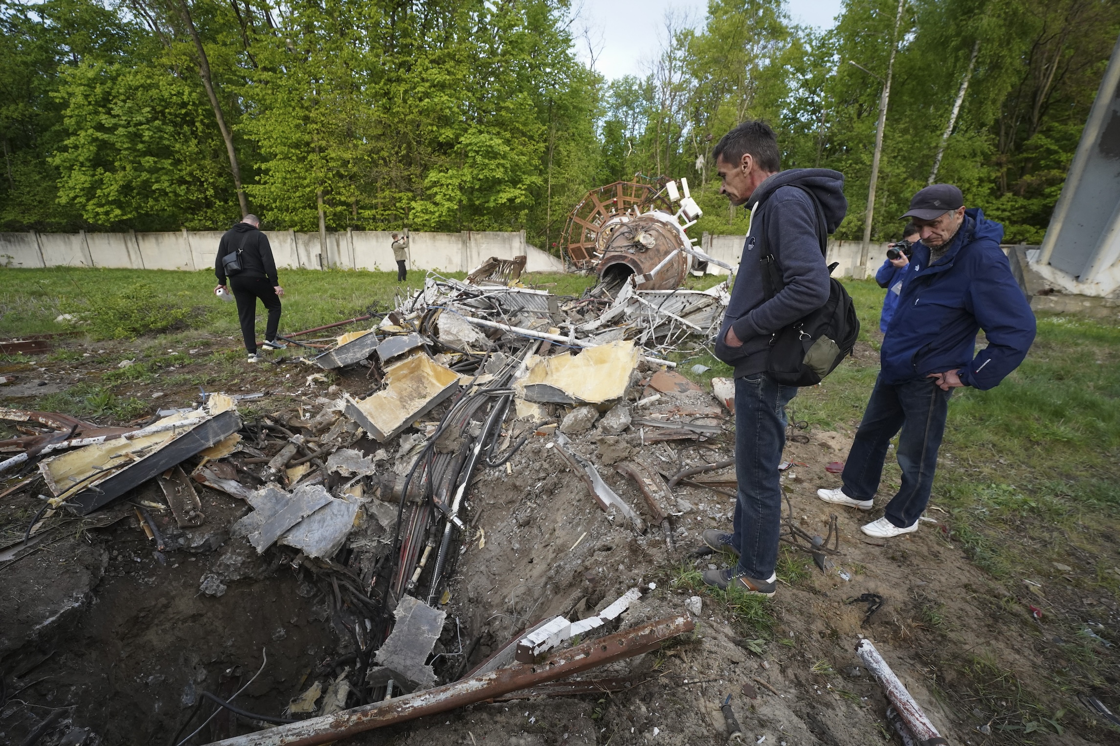 Ukraine in ‘race against time’ as Russia attacks ahead of US aid deliveries
