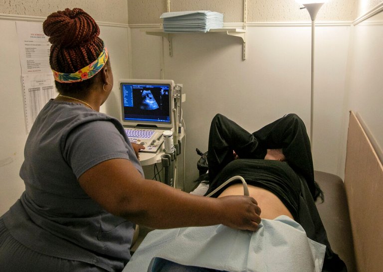 AZ judge strikes down legislative language on voter guide for abortion initiative