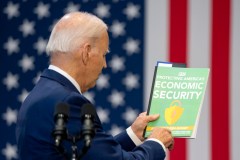 Republicans shouldn’t run their entire campaigns against the Biden economy