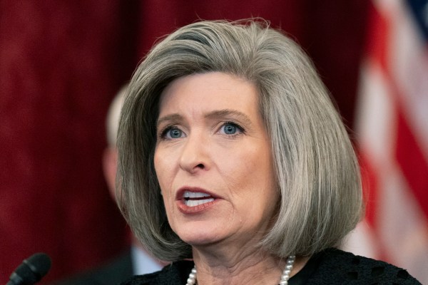 Ernst introduces bill to require DC-based agencies to relocate 30% of workforce across country
