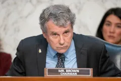 Sherrod Brown breaks with Democrats to call for Biden to oust FDIC head