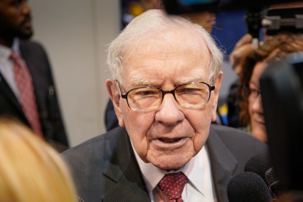 Warren Buffett to attend 60th Berkshire Hathaway shareholder meeting