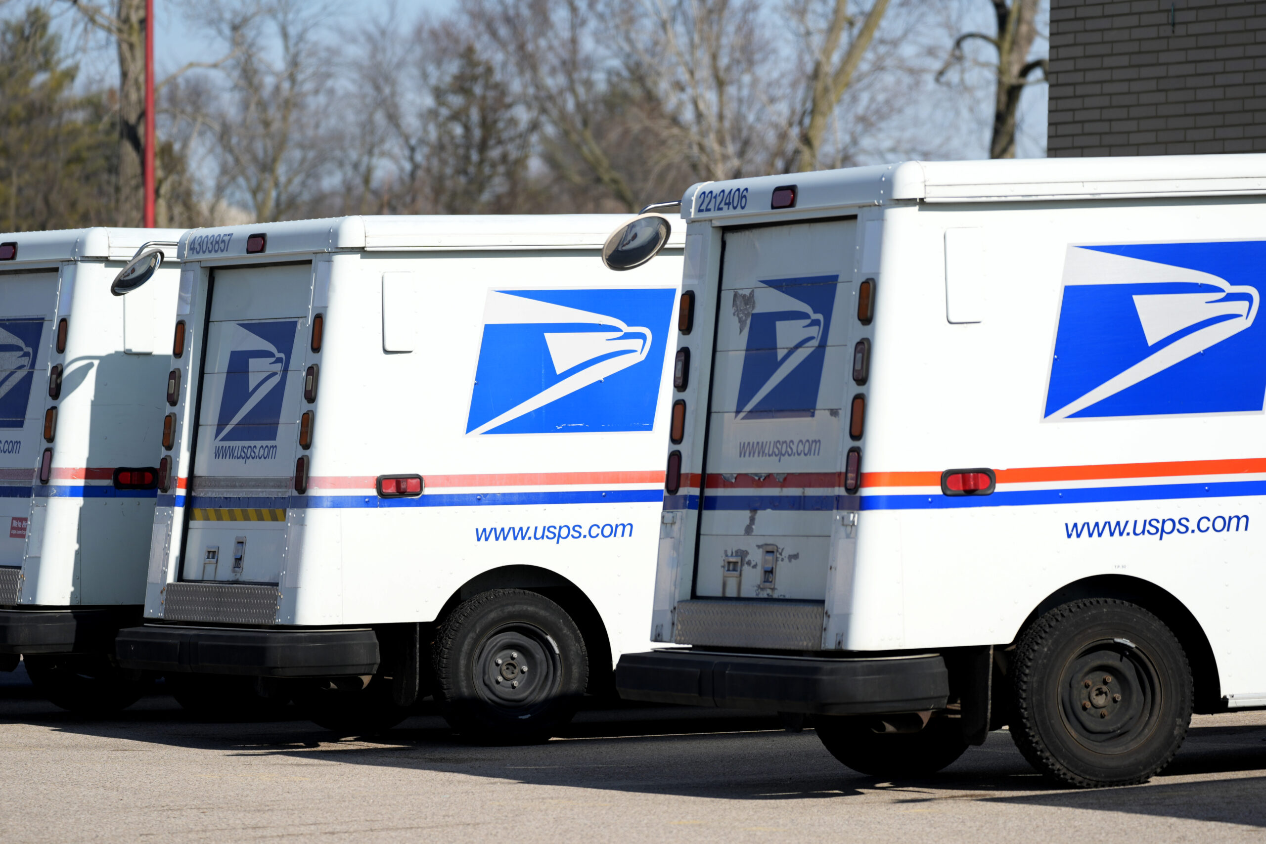 Here’s why the Postal Service wants people to replace their mailboxes