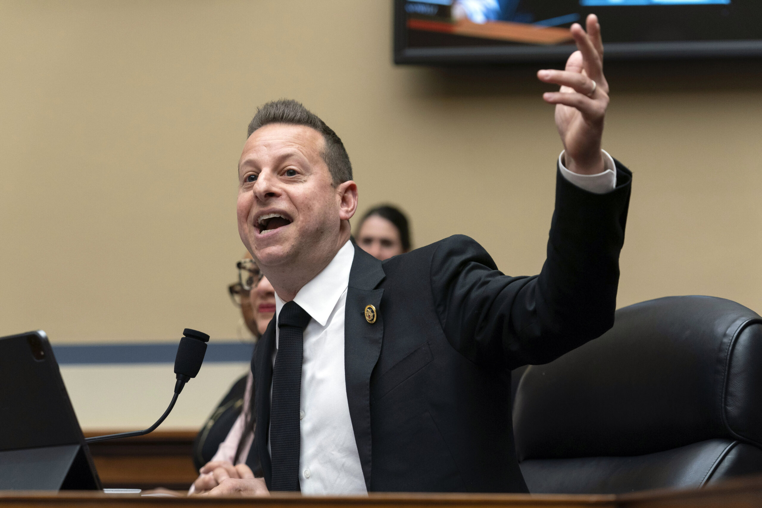 Jared Moskowitz encourages Democrats to work with DOGE to benefit voters
