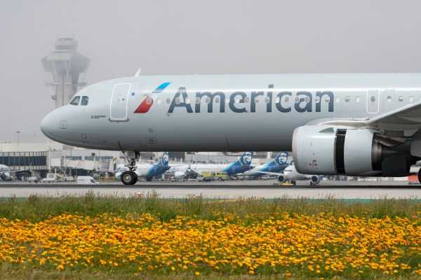 Kat Cammack spotlights tinfoil patch job on American Airlines flight