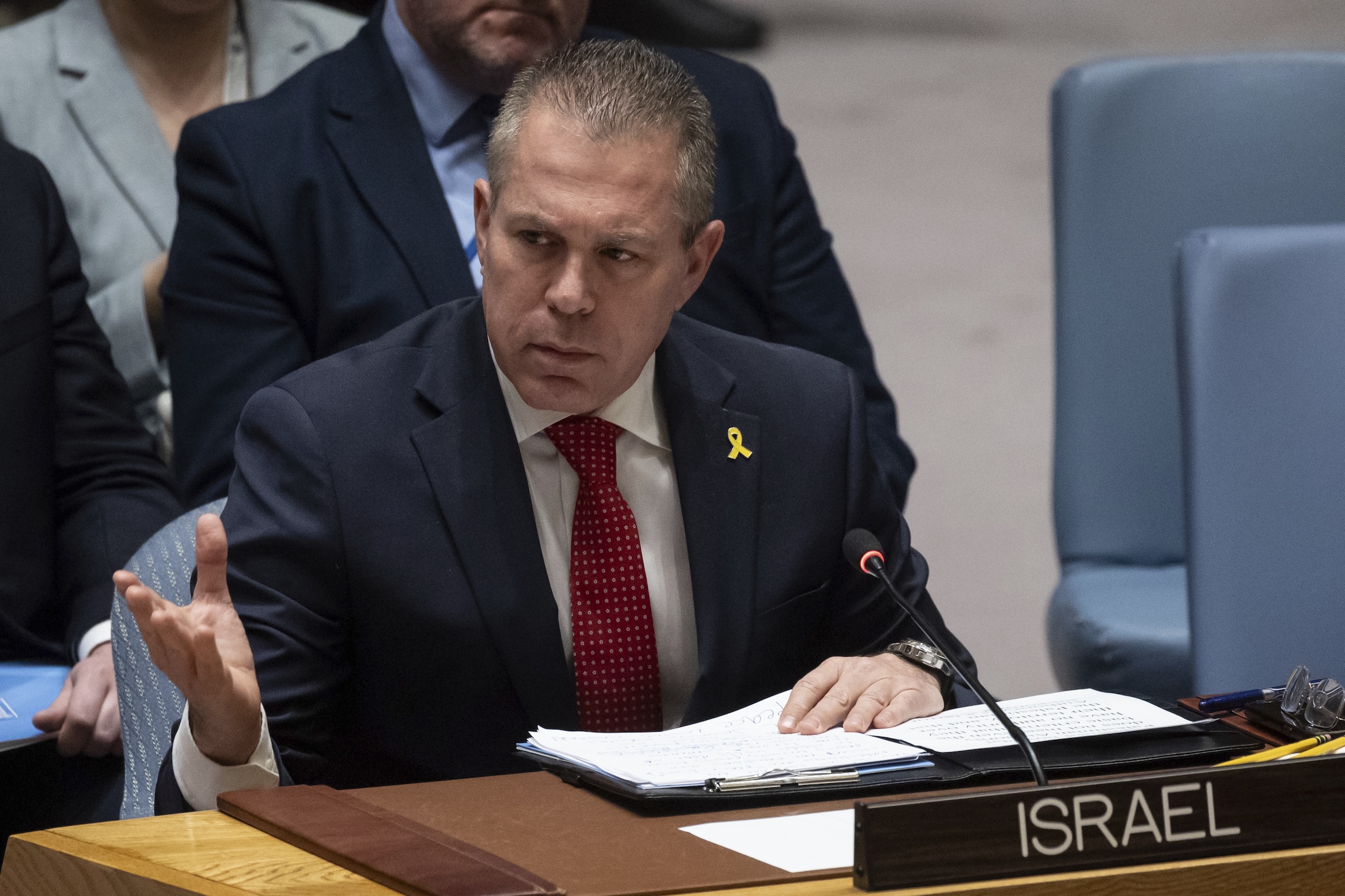 Israeli ambassador shreds UN charter in protest of Palestinian state vote