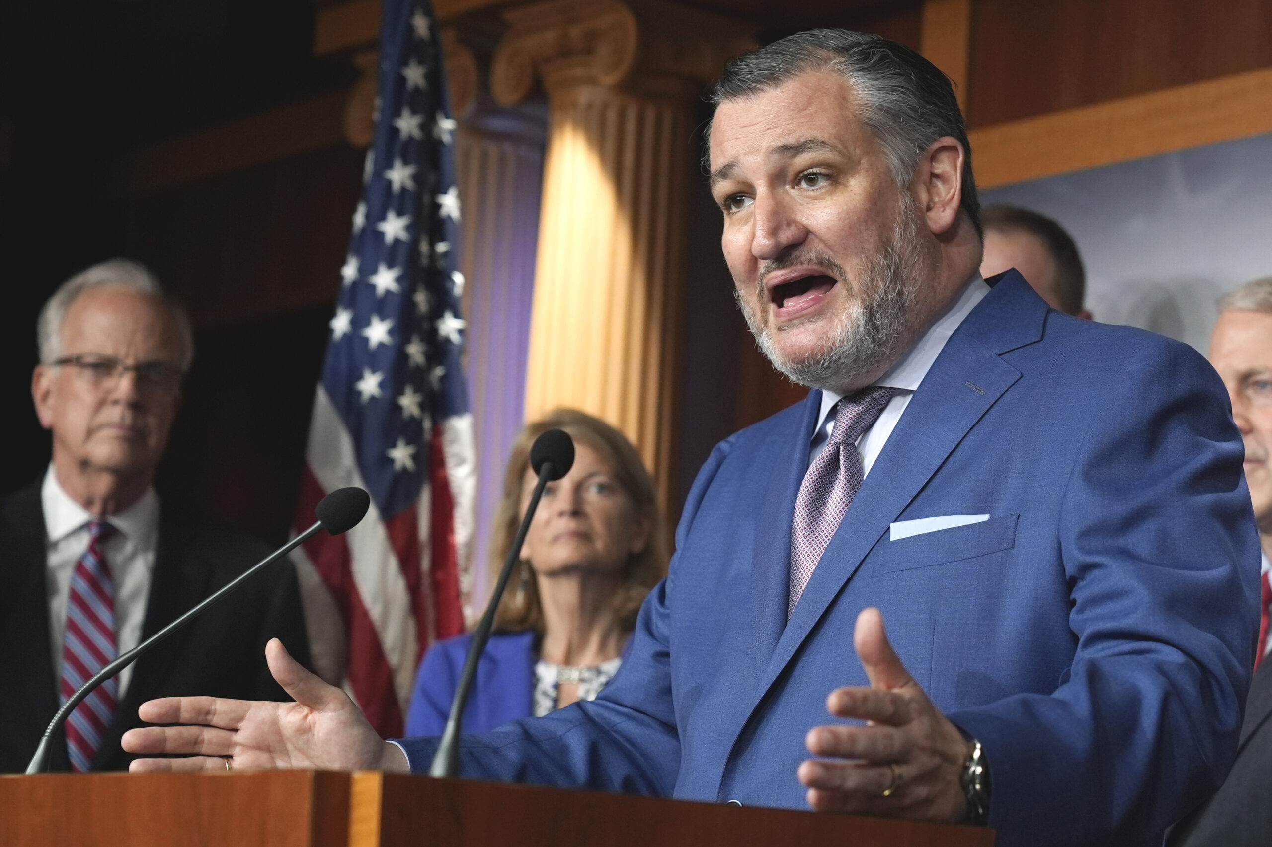 Ted Cruz and Kaitlan Collins feud over ‘ridiculous’ question on voter fraud