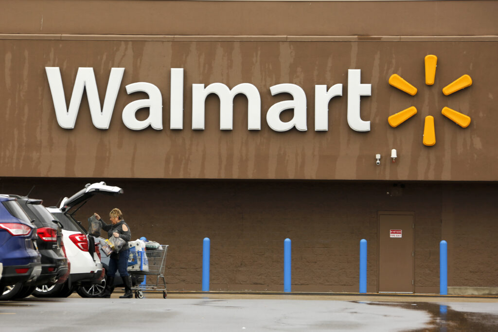 Walmart ends exclusive card agreement with Capital One