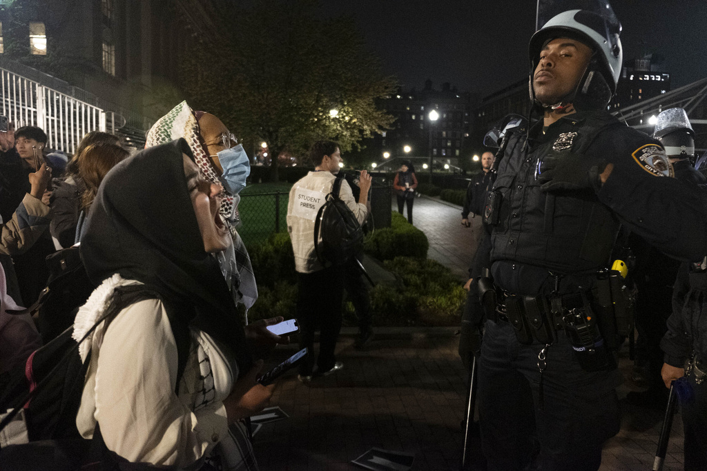 Professional organizers among 300 arrested at Columbia and City College: NYC mayor