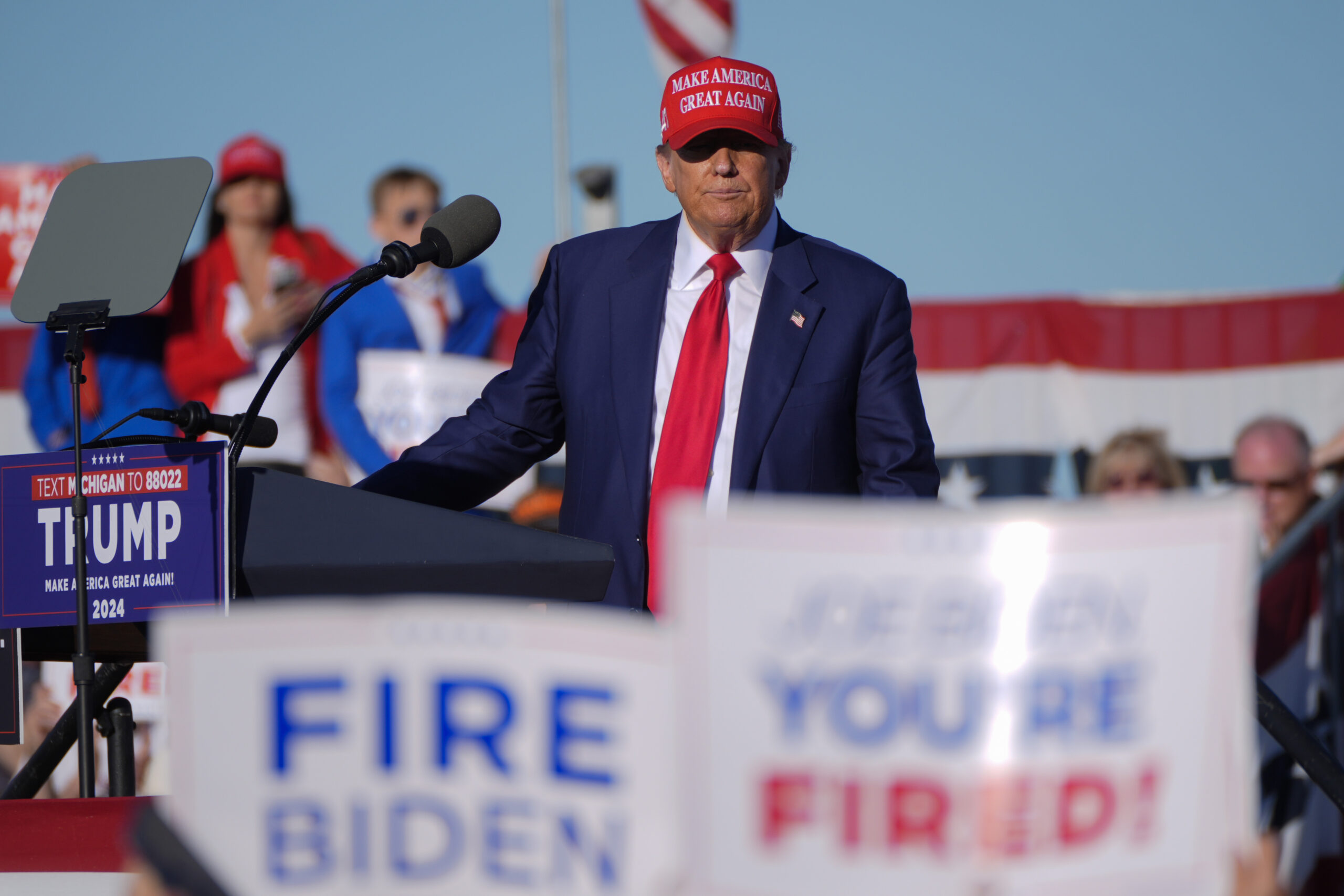 Trump’s trimmed-down campaign has swing state operatives worried