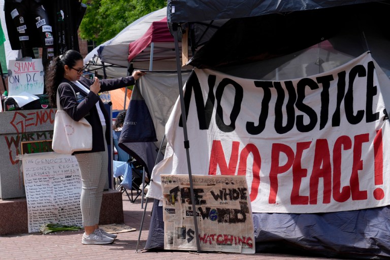 Anti-Israel protesters and police clash at the University of Arizona