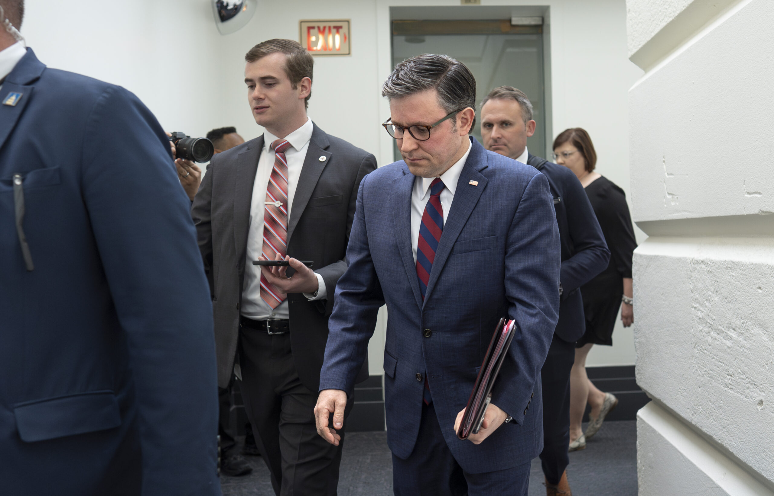 Congress braces for three-week sprint in final session before November election