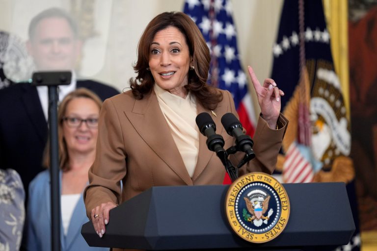 Kamala Harris advises minority lawmakers to ‘kick that f***ing door down’