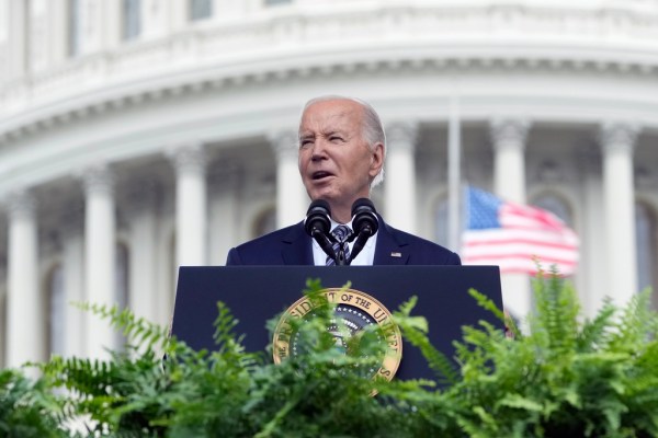 Biden grieves with police officers ahead of anticipated Trump endorsements