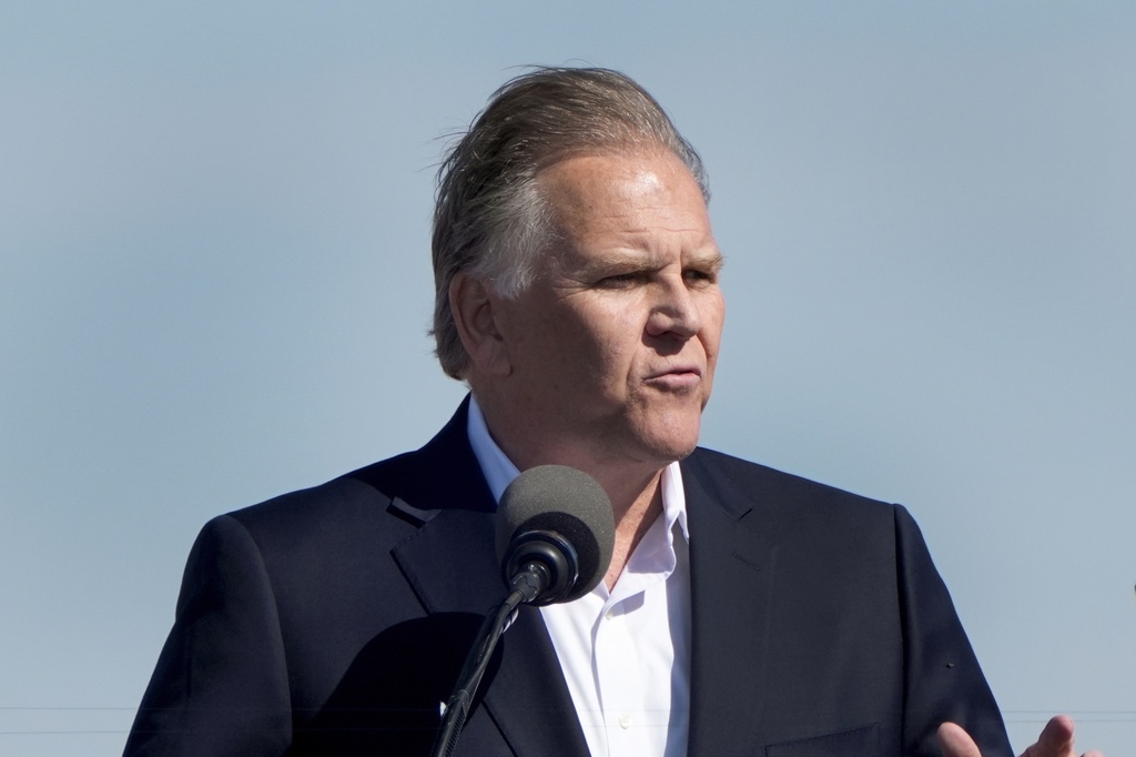 Michigan Democrats push for investigation to disqualify Mike Rogers from ballot