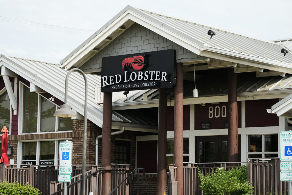 Red Lobster assures it will continue operating despite bankruptcy filing