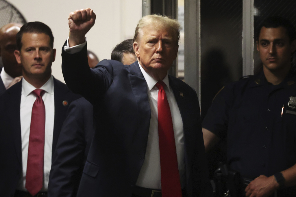Trump trial: Defense reminds jury there is ’nothing illegal’ about hush money