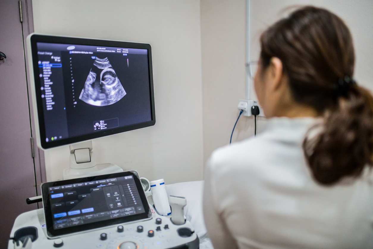 Female medical program won’t exclude white students after discrimination complaint