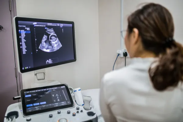 Female medical program won’t exclude white students after discrimination complaint