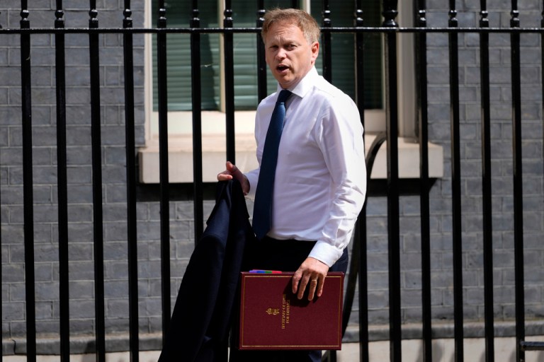UK says China is arming Russia, contra Blinken