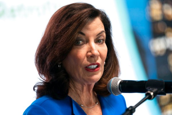 Automobile group to host fundraiser for Hochul after congestion pricing delay