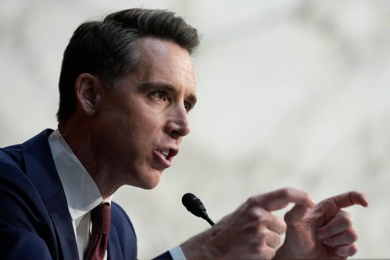 Hawley slams ‘social experiment’ military draft of women: ‘Leave our daughters alone’