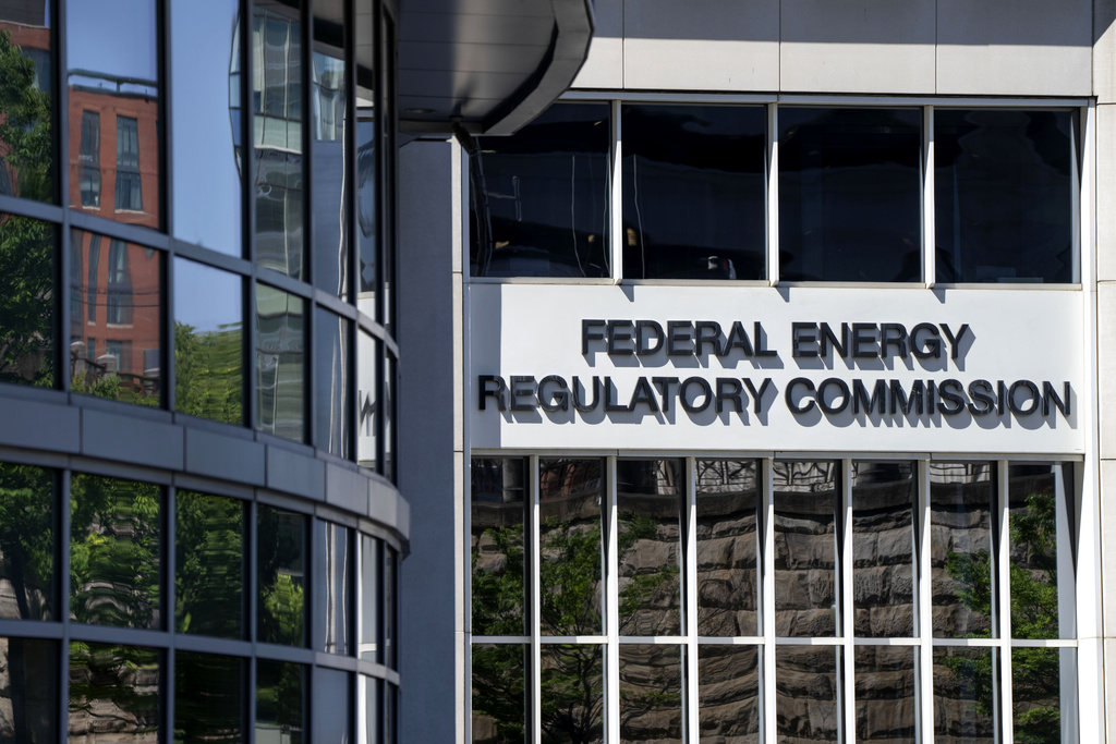 Senate confirms three FERC nominees, restoring agency to full strength