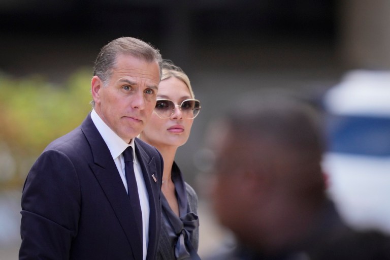Hunter Biden arrives at federal court, with his wife Melissa Cohen Biden, Monday, June 3, 2024, in Wilmington, Del. (AP Photo/Matt Rourke)