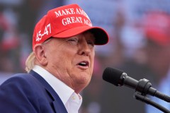 Trump promises to end taxes on tip wages at Las Vegas rally