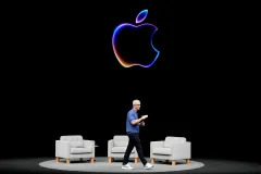 Apple AI announcement sends shares to record high