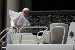 Pope Francis accused of repeating anti-gay slur after apology