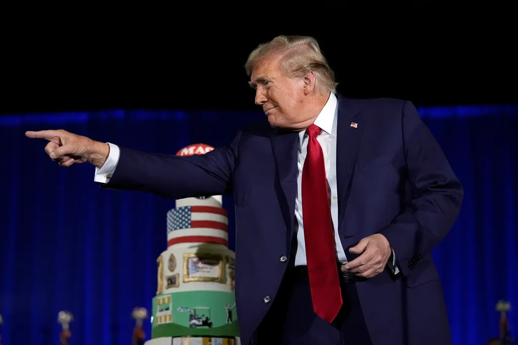 Trump ramps up ground game in two possible swing states