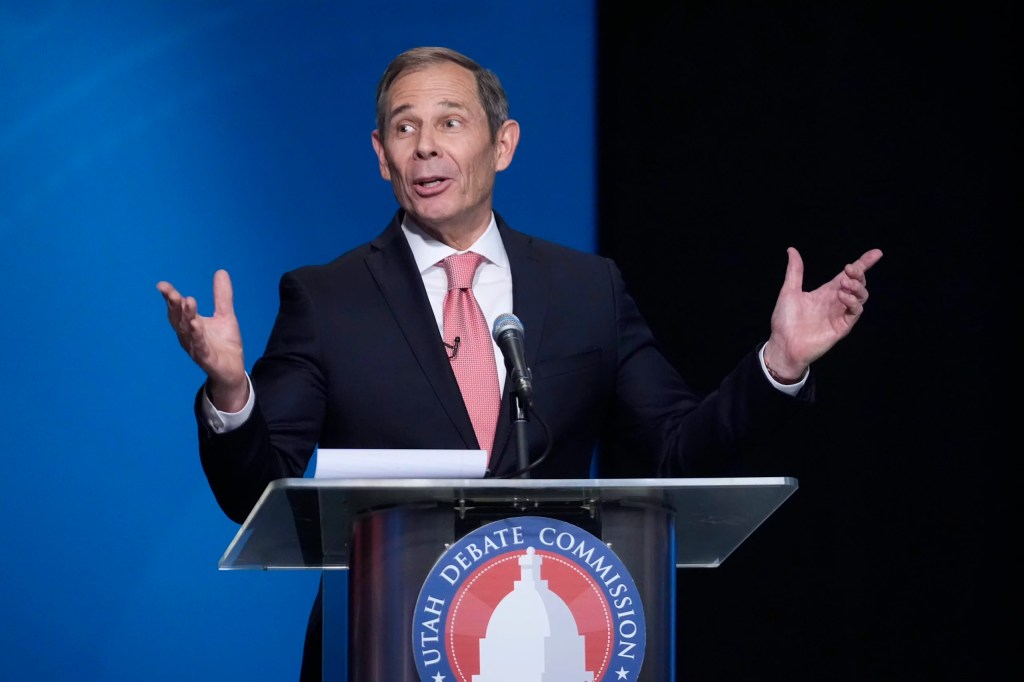 Curtis wins Utah primary to replace Mitt Romney in the Senate