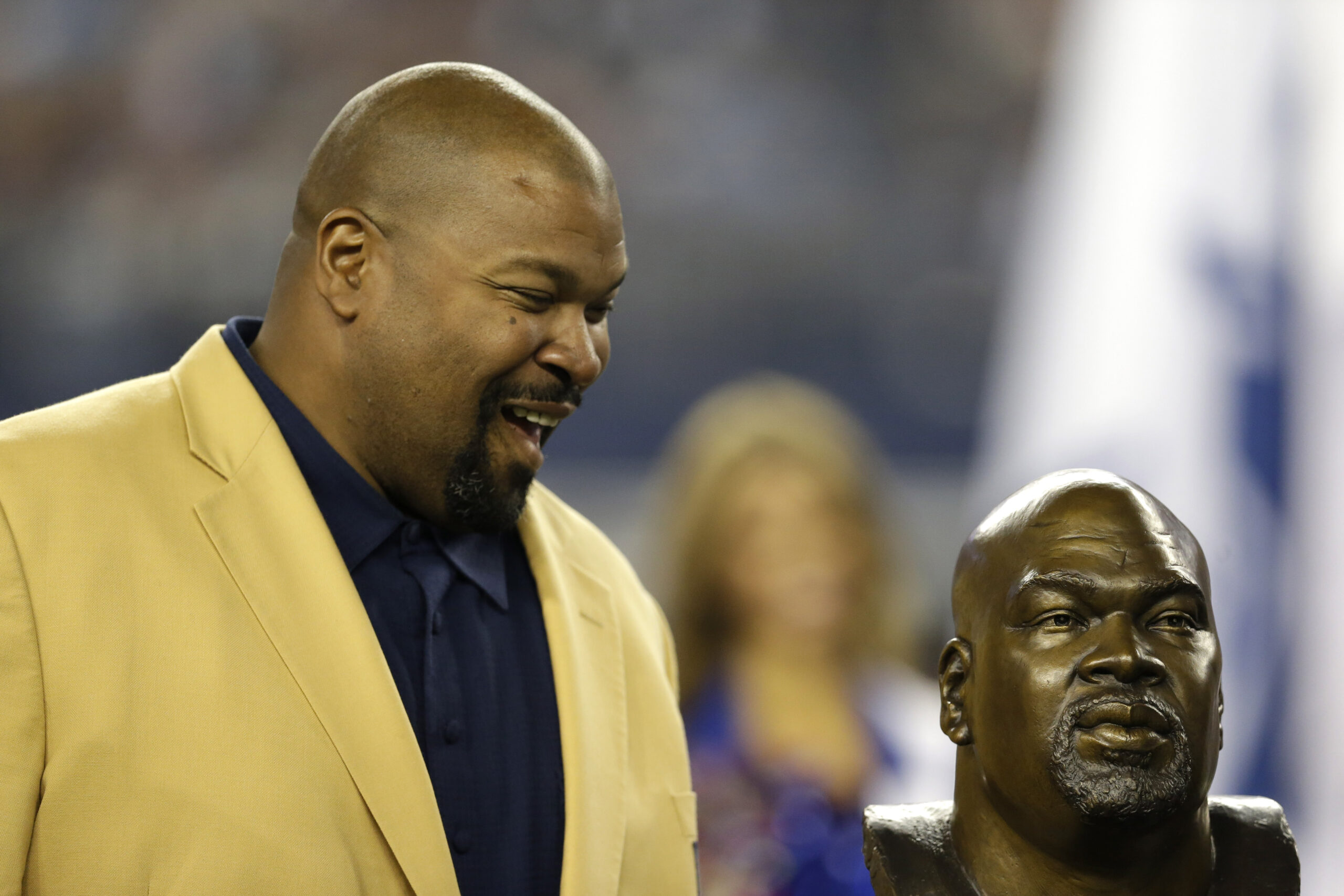 Dallas Cowboys legend Larry Allen dead at 52